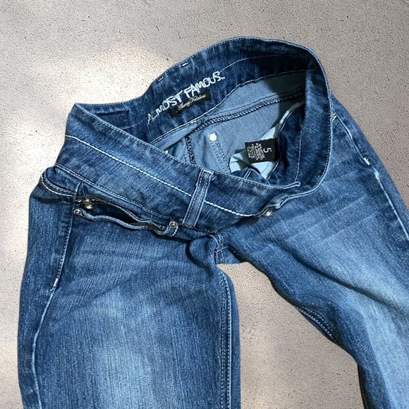 ALMOST FAMOUS LOW RISE BOOTCUT JEANS - Picture 5 of 5